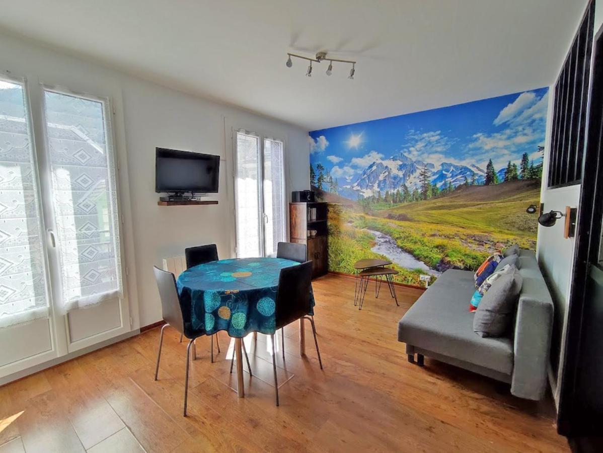 Residence Des Jardins, Wifi, Centre Luchon Bagnères-de-Luchon Exteriör bild