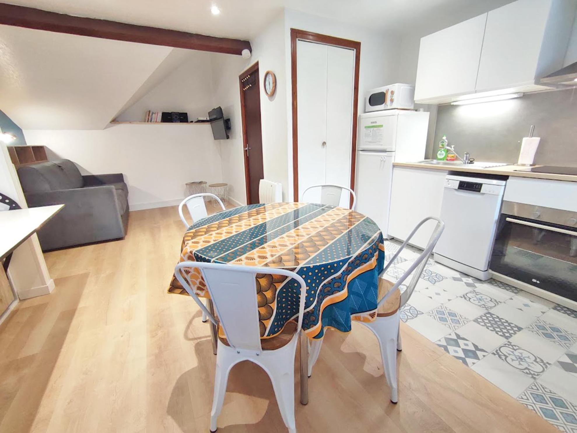 Residence Des Jardins, Wifi, Centre Luchon Bagnères-de-Luchon Exteriör bild