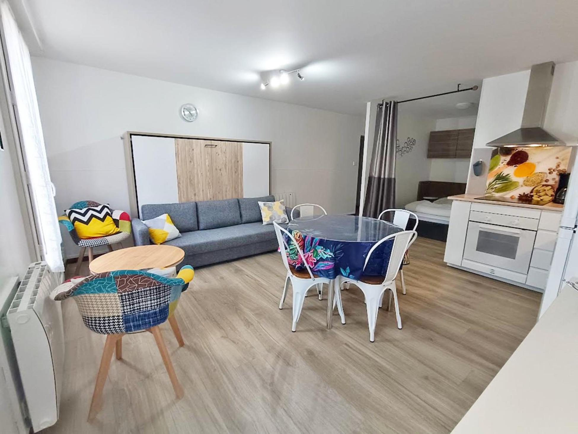 Residence Des Jardins, Wifi, Centre Luchon Bagnères-de-Luchon Exteriör bild